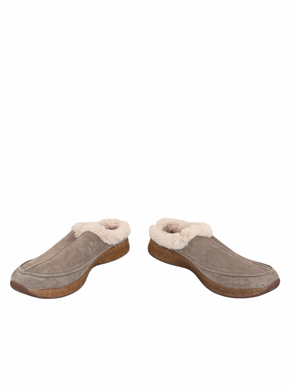 Taos Woman’s Future Cozy Clog Faux Fur Dark Taupe Suede Lining Size 8 - Picture 7 of 10